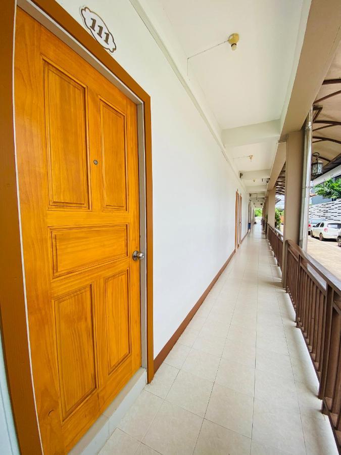 Metha Palace Sakon Nakhon Exterior photo